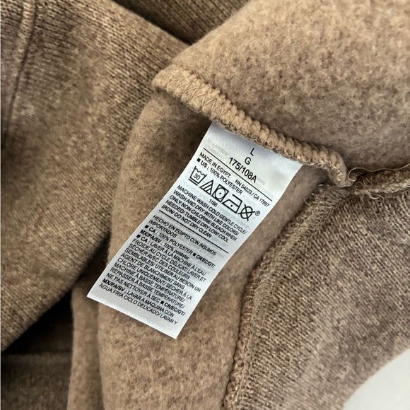 WAS $35 Men’s Old Navy hoodie - Picture 5 of 5